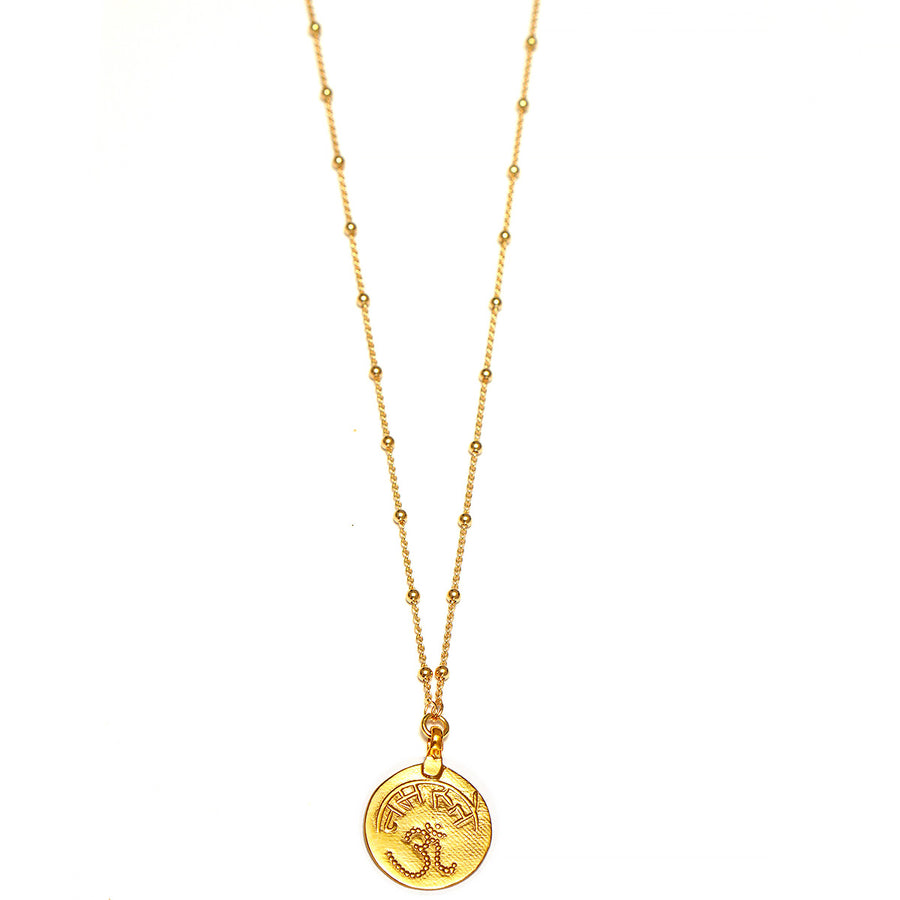 Vergoldete Silber Halskette mit 'Om' Anhänger, 45cm