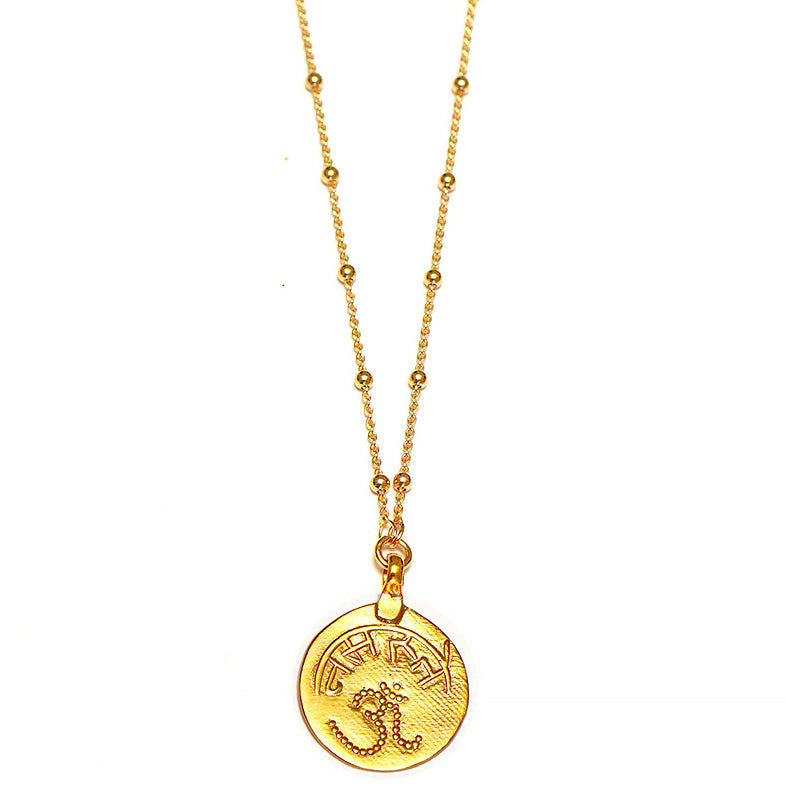Vergoldete Silber Halskette mit 'Om' Anhänger, 45cm