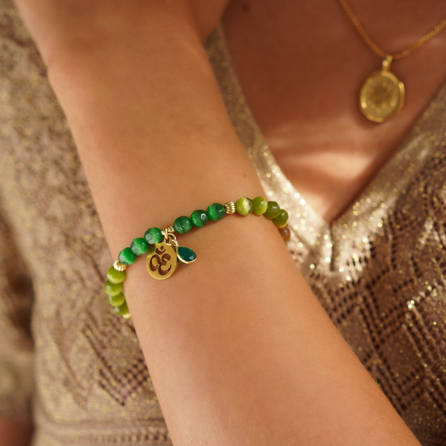 'Green Essence Om' Armband aus Katzenauge-Quarz