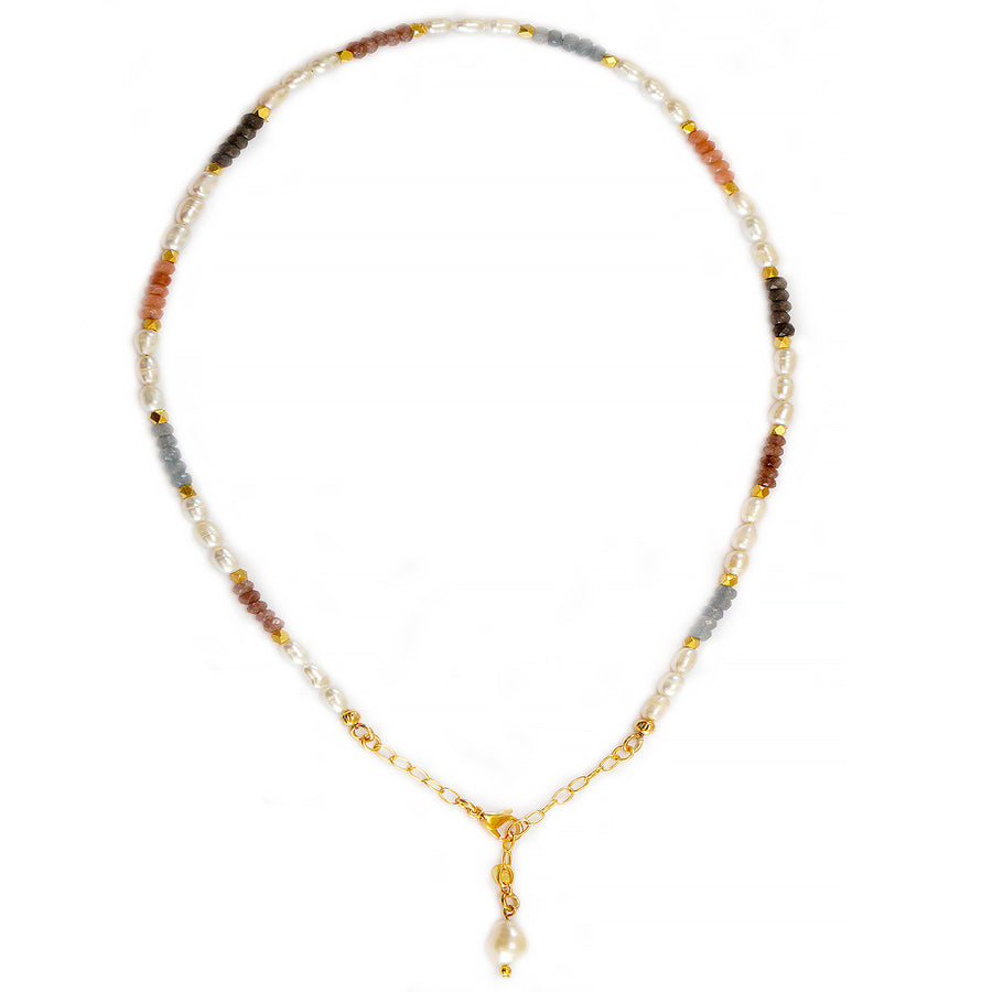 'Pearl Romance' Süßwasserperlen Halskette mit Jadesteinen