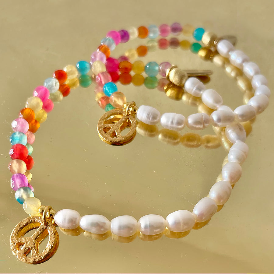 Für Kinder: Peace Armband mit Süßwasser Perlen, gold